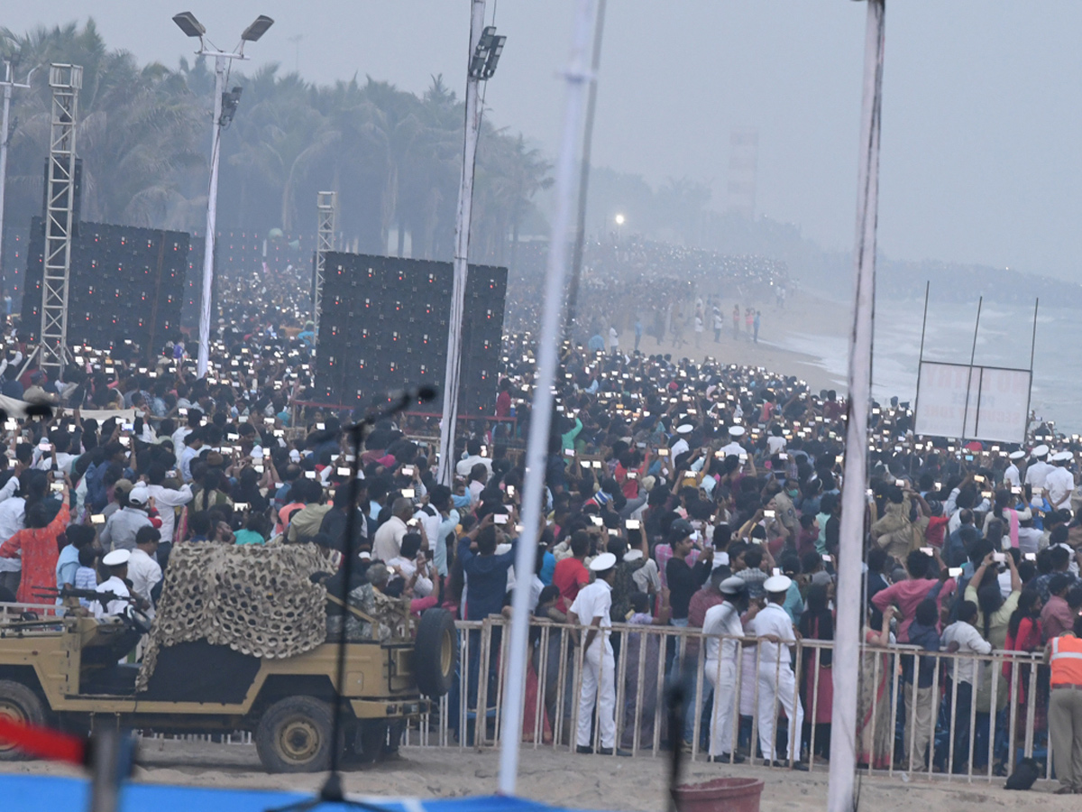 Navy Day celebration in Vizag Photo Gallery - Sakshi49