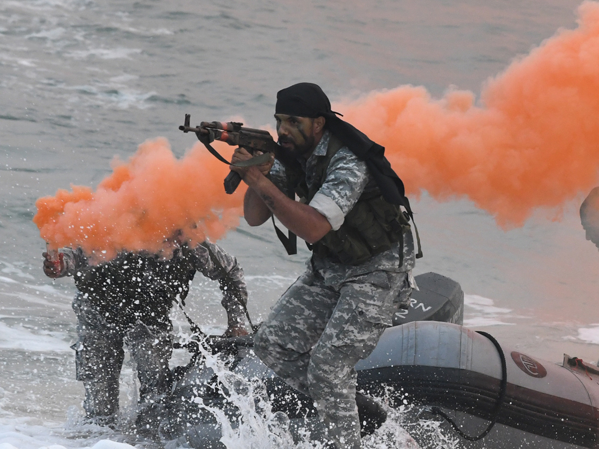 Navy Day celebration in Vizag Photo Gallery - Sakshi59