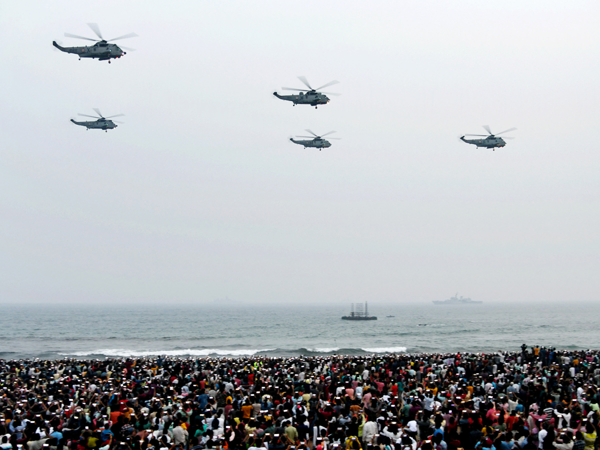 Navy Day celebration in Vizag Photo Gallery - Sakshi8