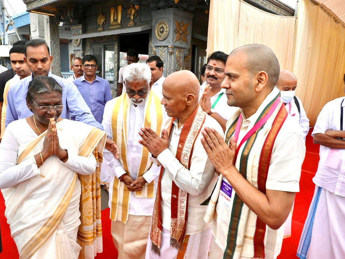 President Draupadi Murmu visit Tirupati - Sakshi13