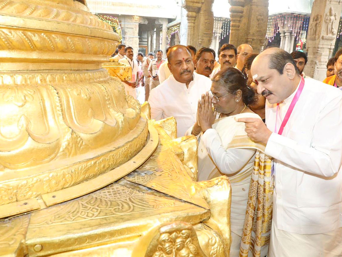 President Draupadi Murmu visit Tirupati - Sakshi14