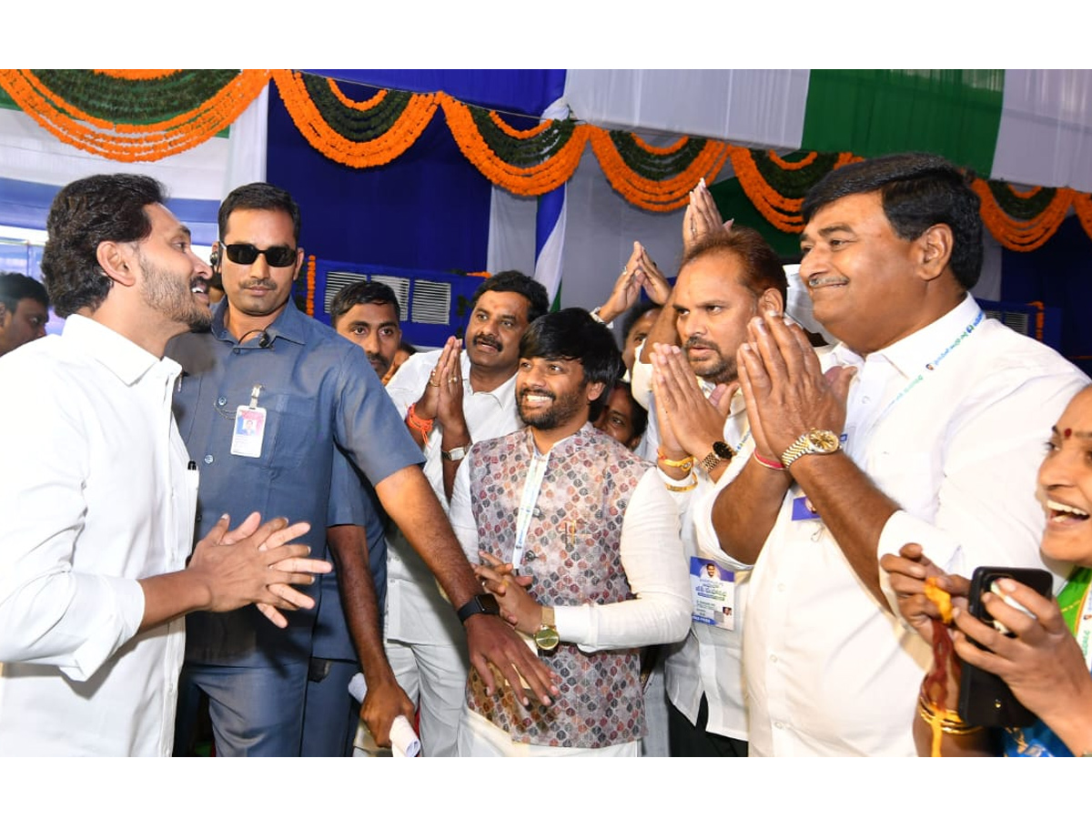 CM YS Jagan At YSRCP Jayaho BC Maha Sabha Photo Gallery - Sakshi36