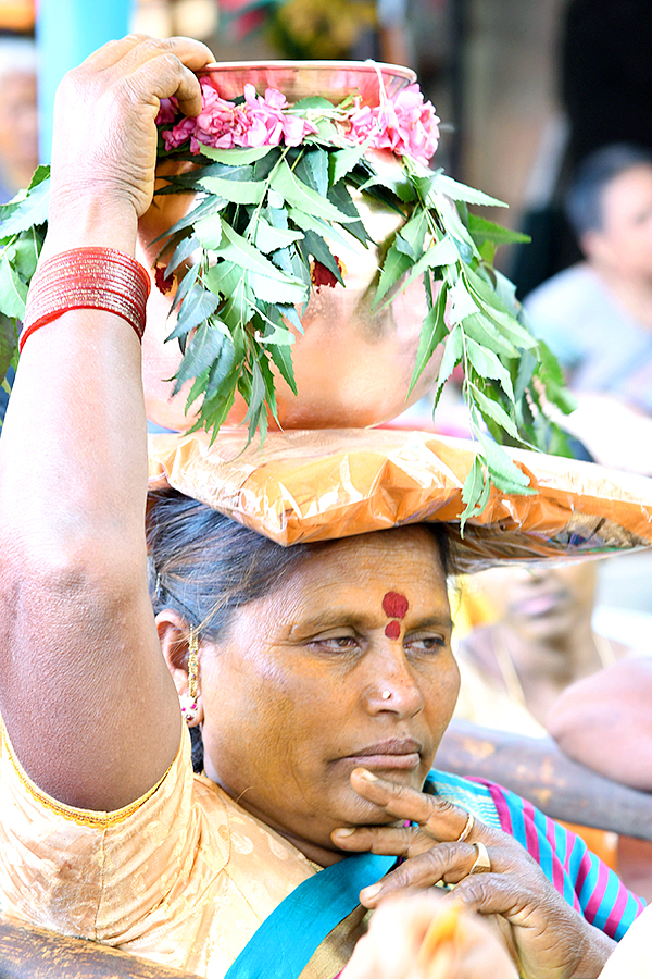 Sri Kanaka Mahalakshmi Temple Visakhapatnam - Sakshi11