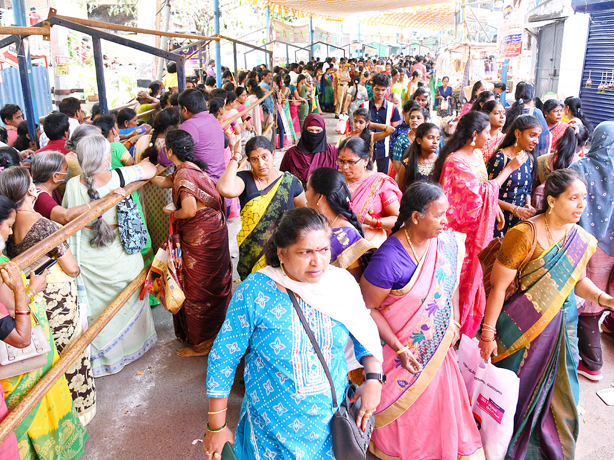 Sri Kanaka Mahalakshmi Temple Visakhapatnam - Sakshi6