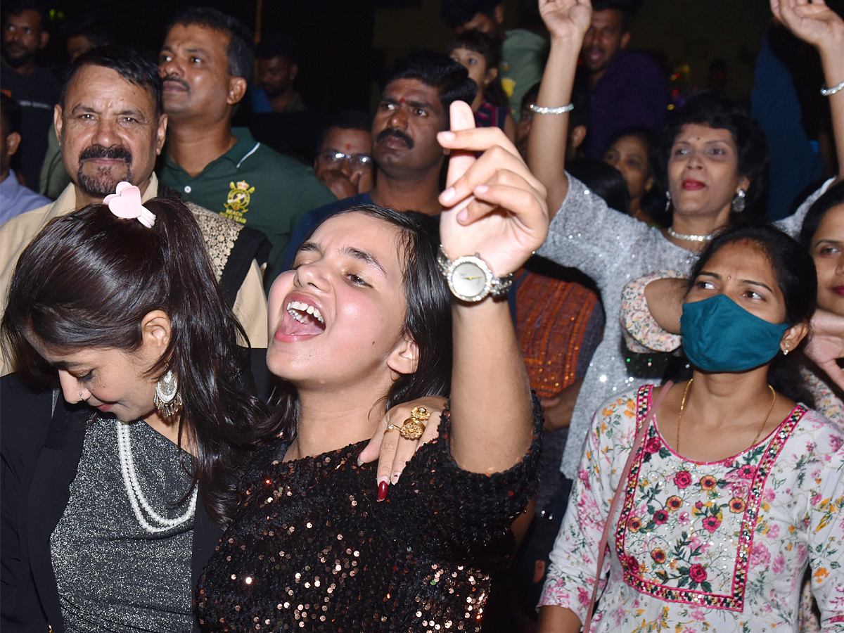 New Year Celebrations in Hyderabad Photos - Sakshi12