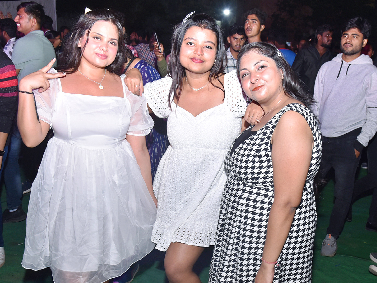 New Year Celebrations in Hyderabad Photos - Sakshi19