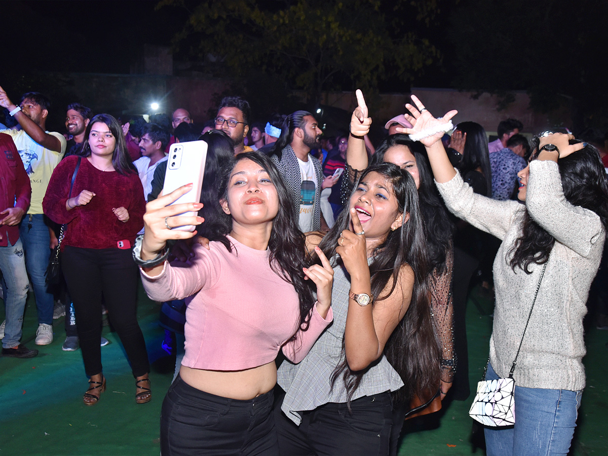 New Year Celebrations in Hyderabad Photos - Sakshi21