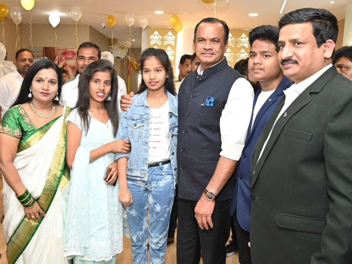 Hair stylist Jawed Habib launches Hair Studio in Hyderabad Photos - Sakshi5