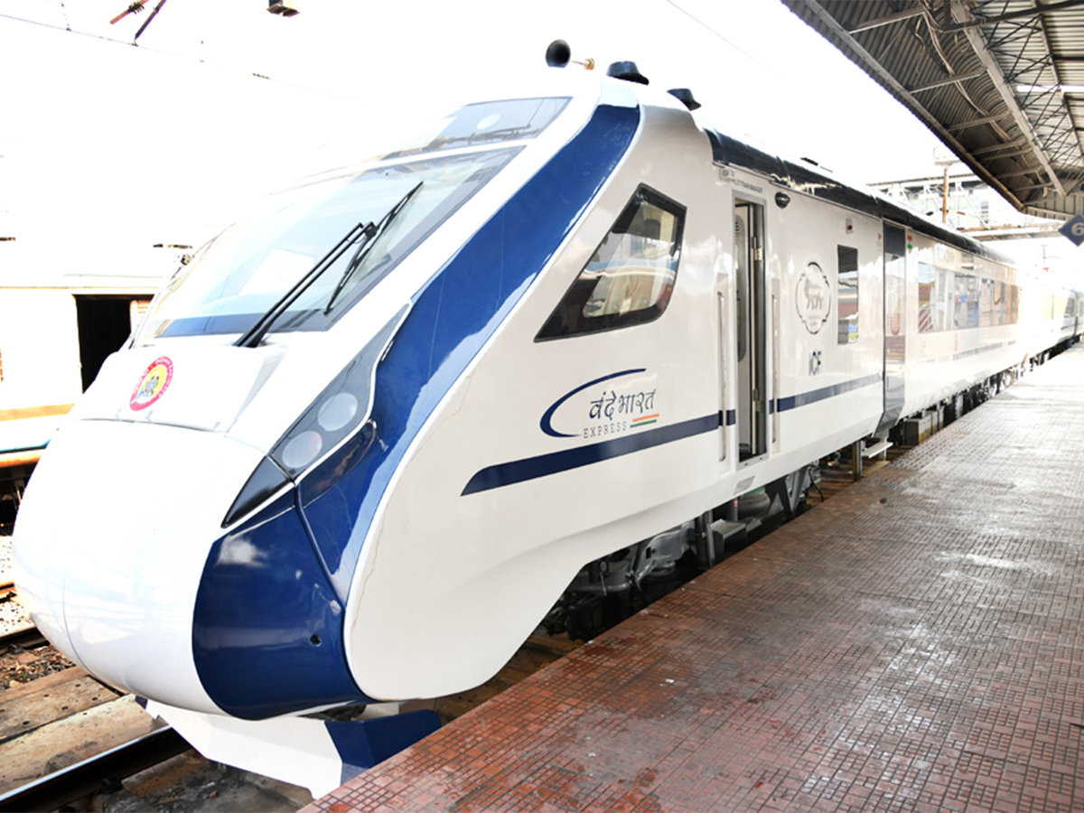 Vande Bharat Express Secunderabad to Visakhapatnam - Sakshi10