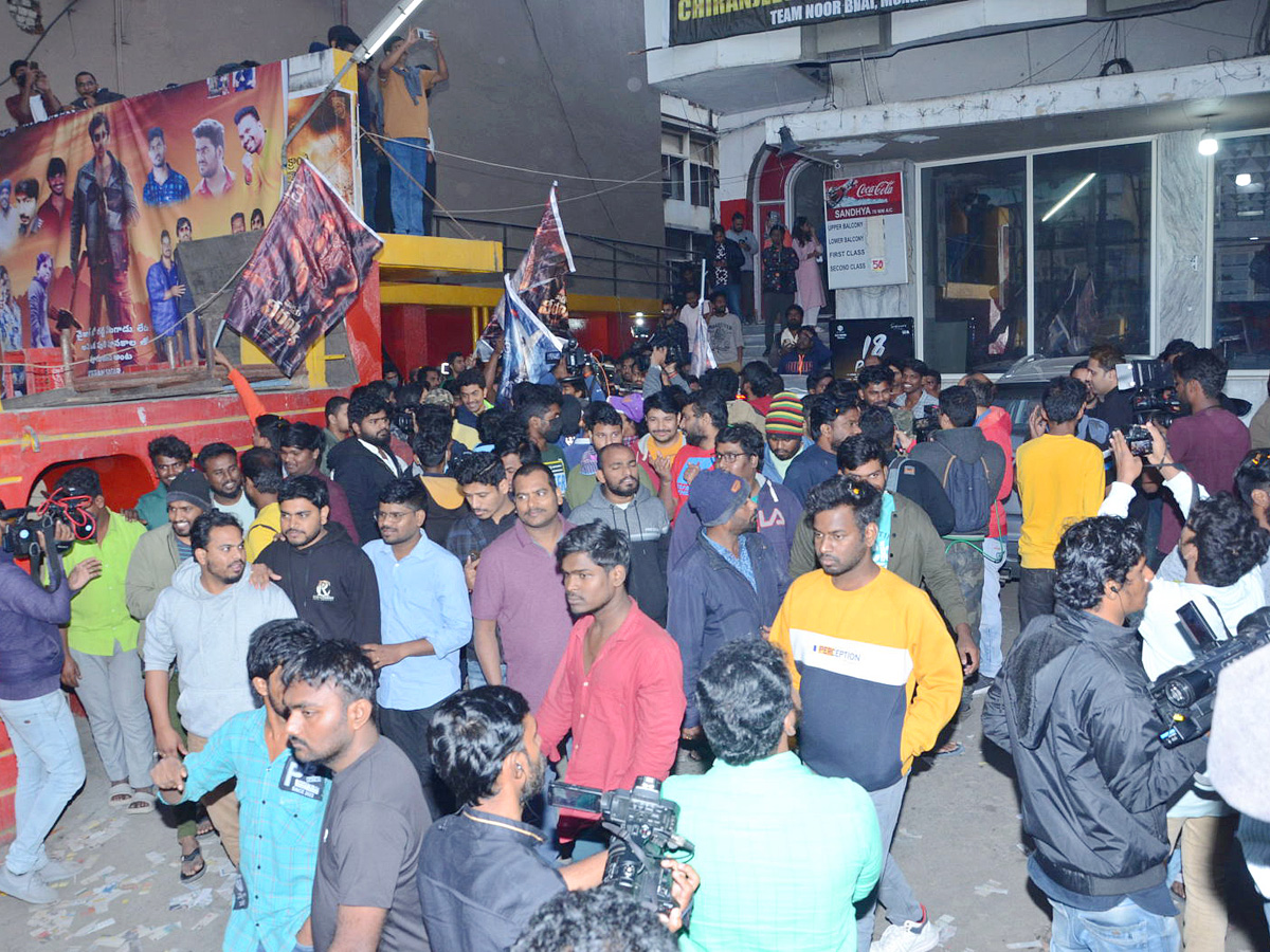 Waltair Veerayya Grand celebration at RTC x road At Sandhya theatre Photos - Sakshi4