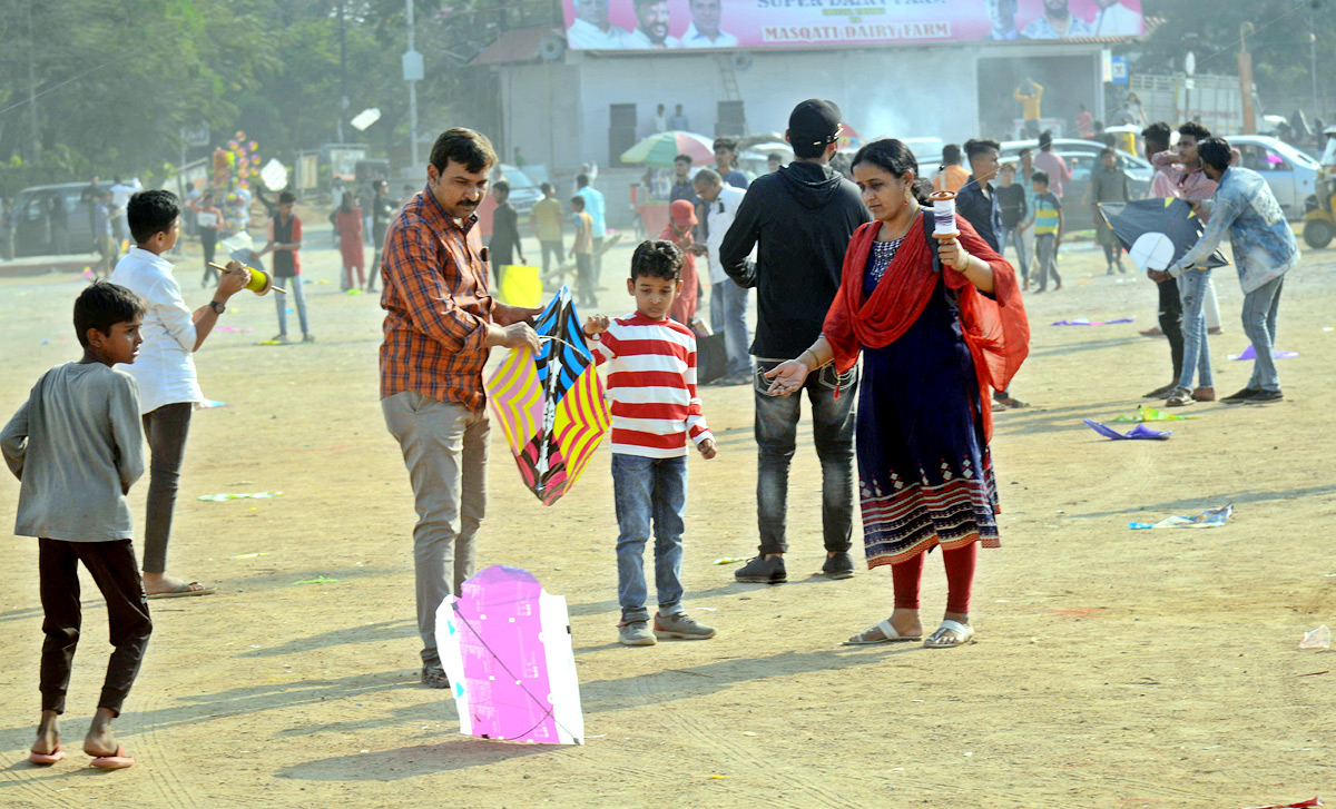 Kites Festival at Parade Grounds   - Sakshi17