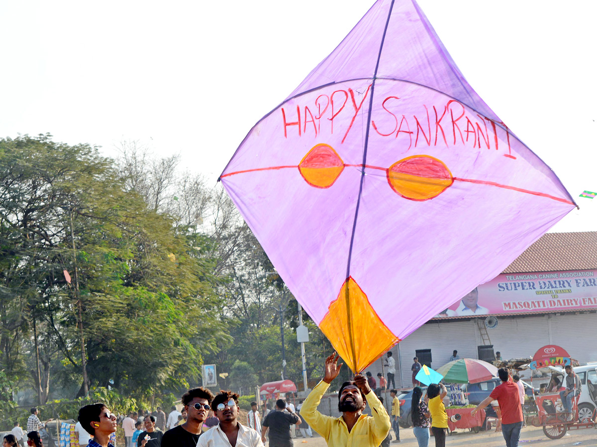 Kites Festival at Parade Grounds   - Sakshi28