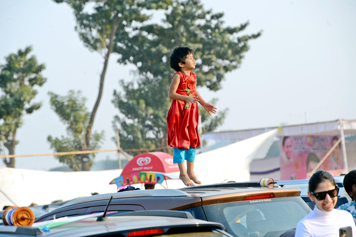 Kites Festival at Parade Grounds   - Sakshi32