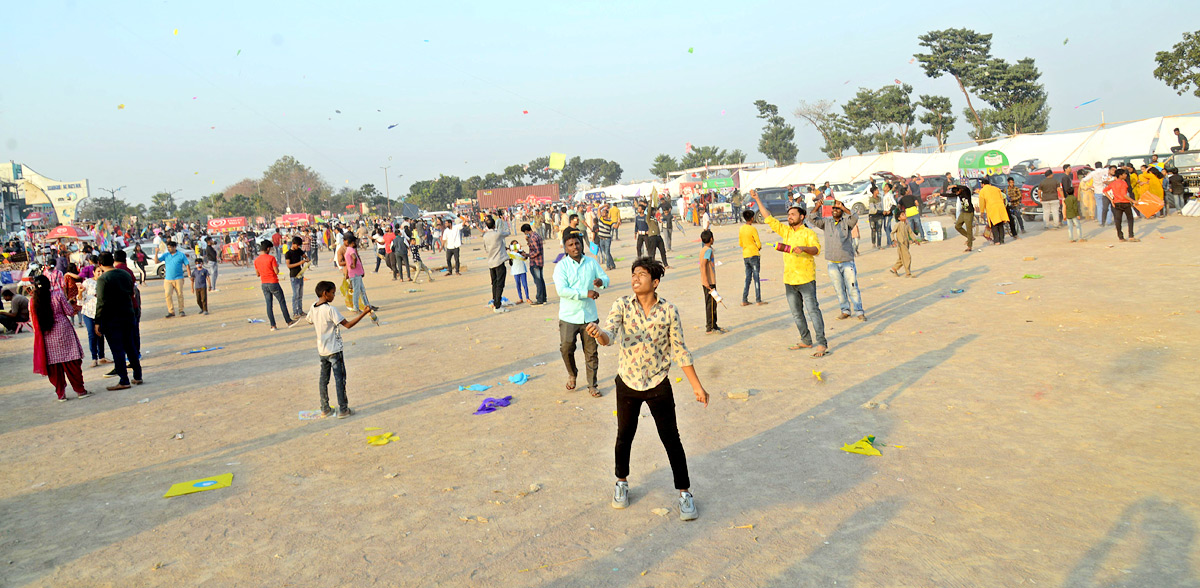 Kites Festival at Parade Grounds   - Sakshi33