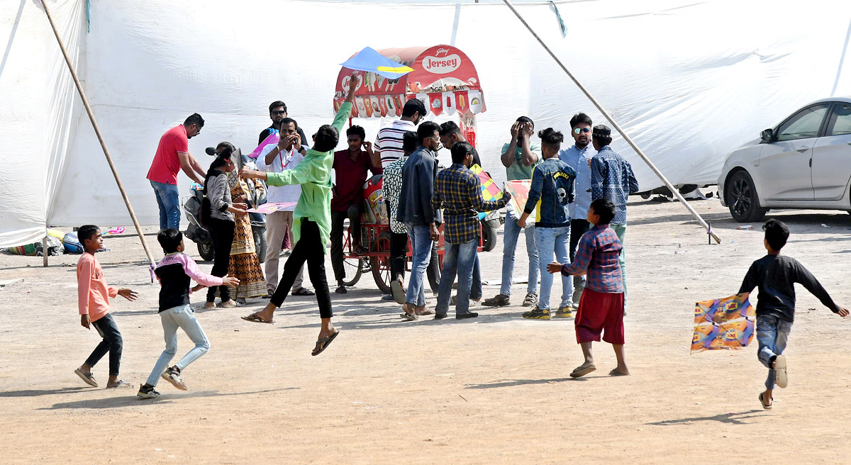 Kites Festival at Parade Grounds   - Sakshi7