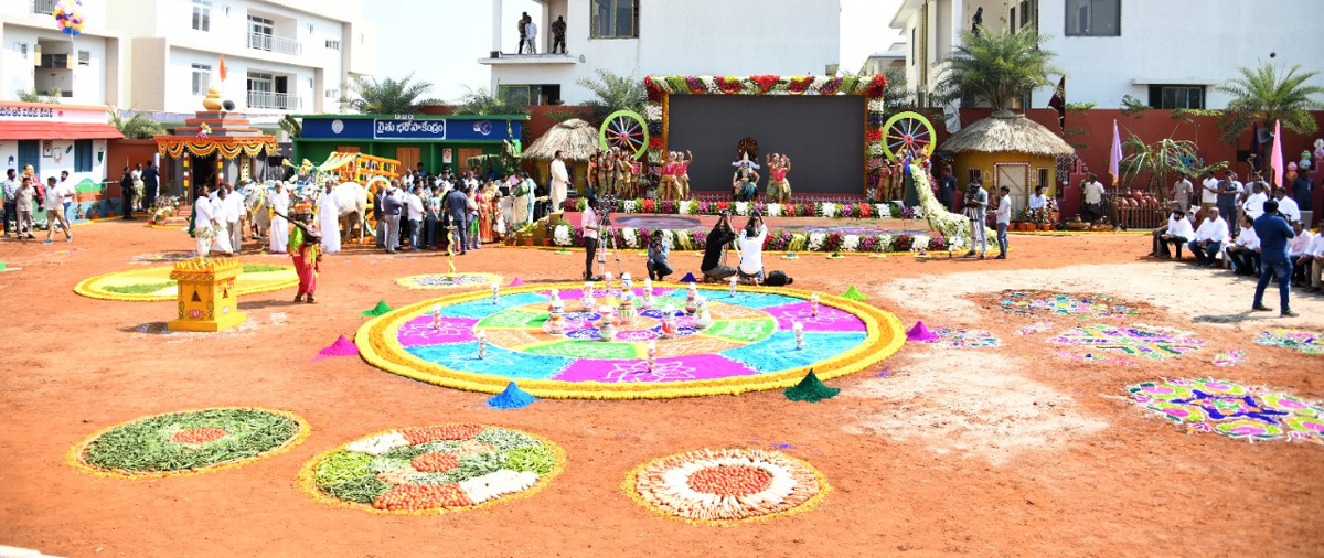 CM YS Jagan Sankranti Celebrations At Tadepalli Camp Office  - Sakshi33