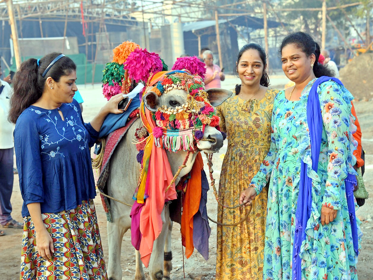 Bhogi Festival Celebrations In Vijayawada - Sakshi7