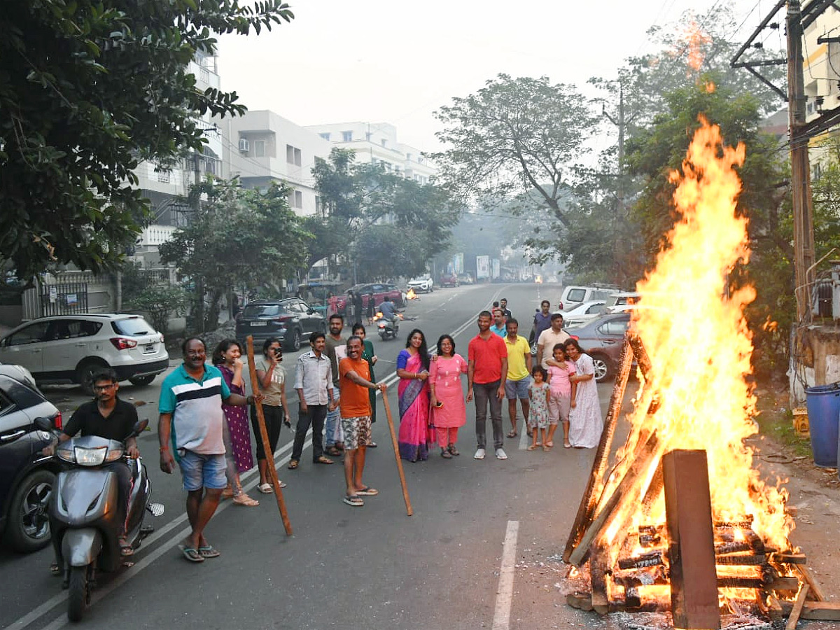 Bhogi Celebrations in vishakapatnam Photos - Sakshi13