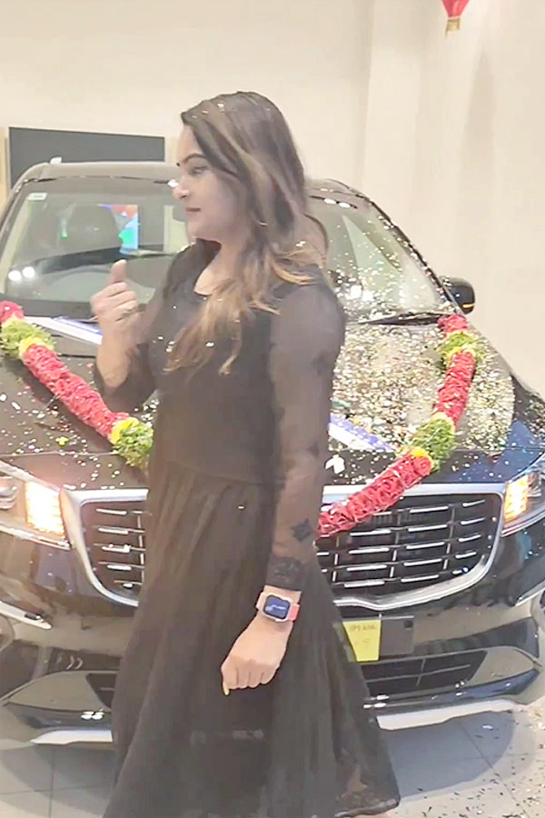 Bigg boss telugu fame himaja buys luxury car on sankranthi PHotos - Sakshi11