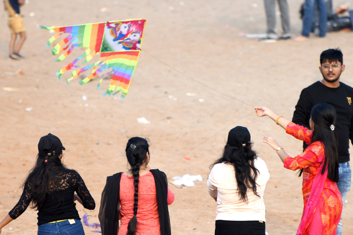 Sankranti : Kite Feastival Attracts People At Vizag Beach Road - Sakshi13