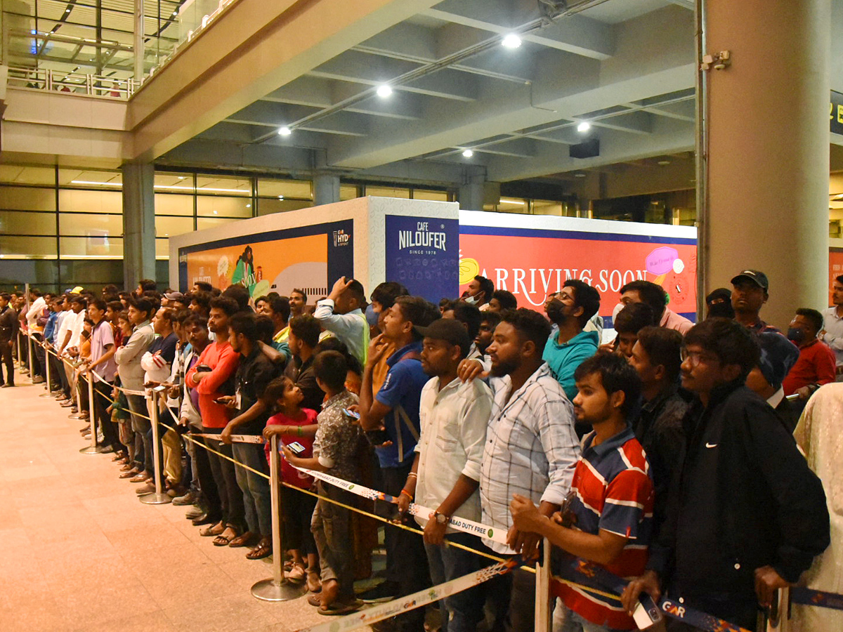 Indian Cricketers Reached to Hyderabad at Rajiv Gandhi International Airport Photos - Sakshi16