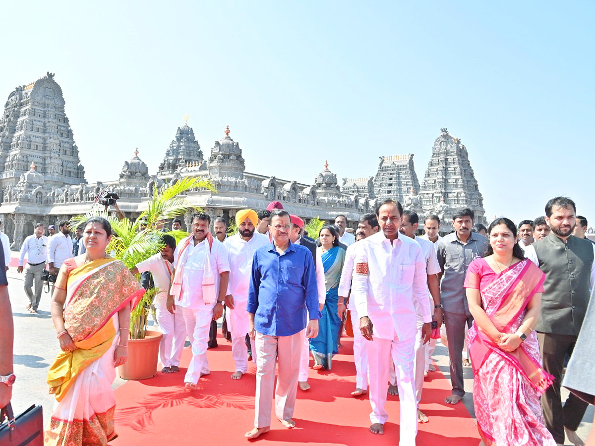 CM KCR Along With Three state CMs Visit Yadadri Sri lakshmi Narasimha Swamy Temple Photos - Sakshi6