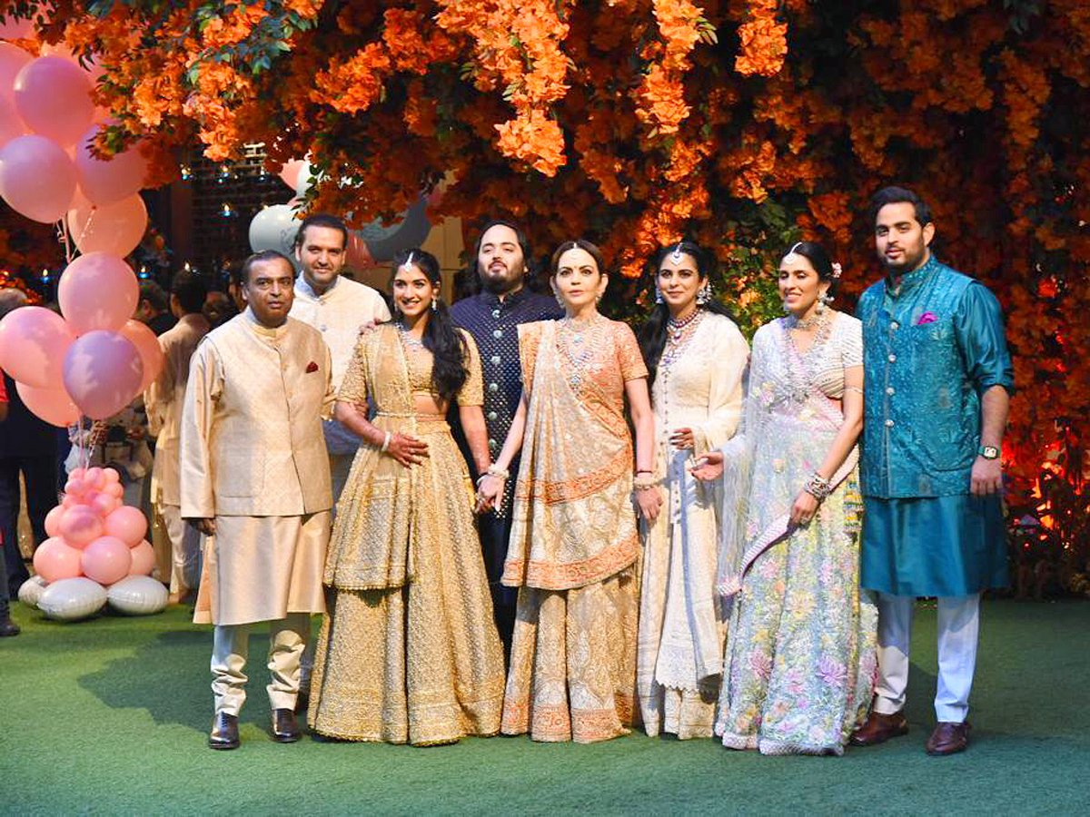 Anant Ambani And Radhika Merchant Gets Engaged At Antilia In Mumbai PHotos - Sakshi7