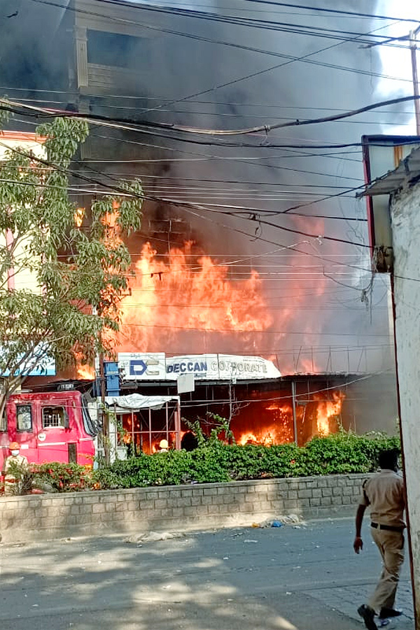 Massive Fire Accident in Secunderabad Photos - Sakshi12