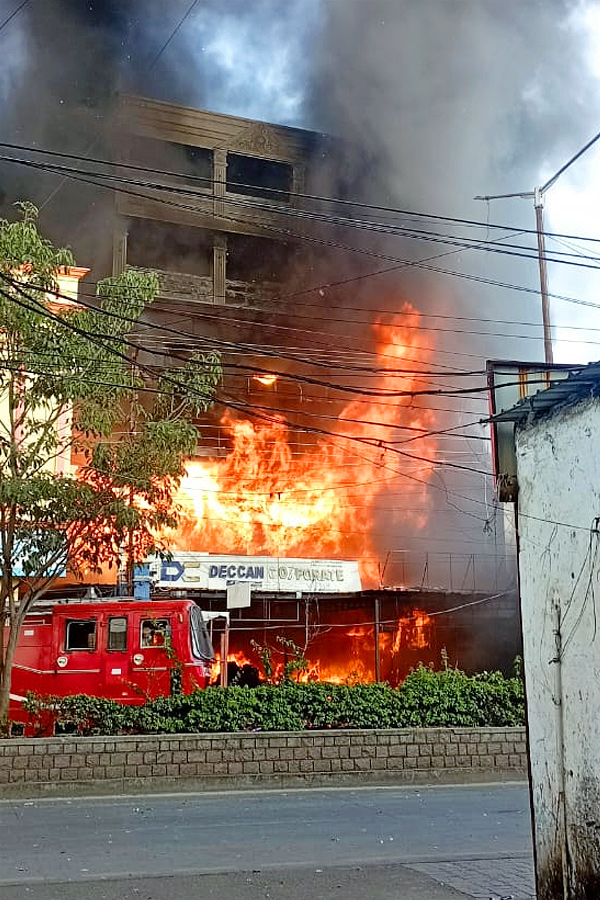 Massive Fire Accident in Secunderabad Photos - Sakshi13