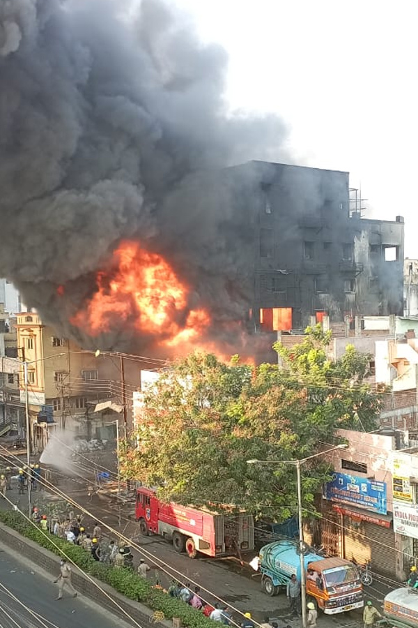 Massive Fire Accident in Secunderabad Photos - Sakshi10