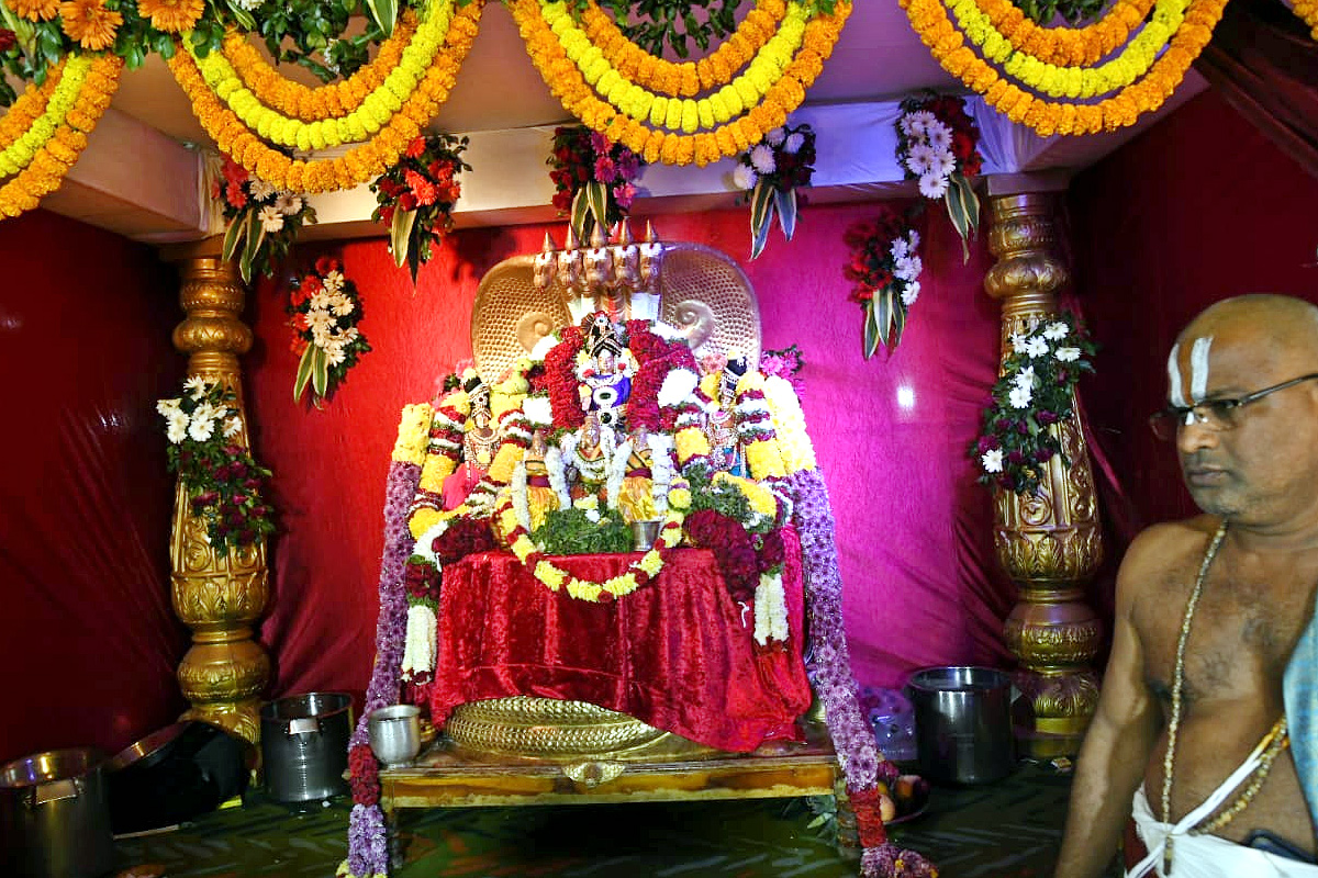 Vaikunta Ekadashi Celebrations In Visakhapatnam - Sakshi16