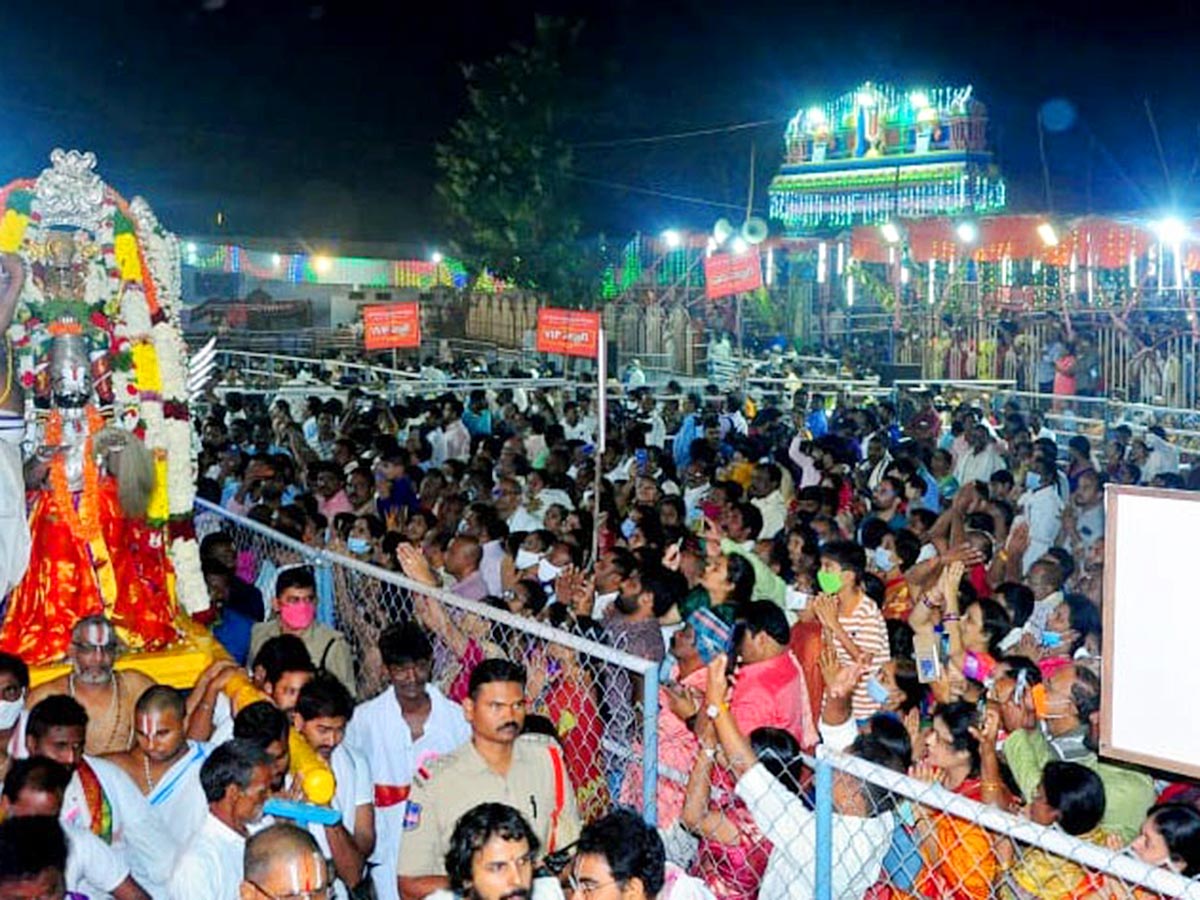 Vaikunta Ekadasi 2023 Celebrations at Bhadrachalam - Sakshi10