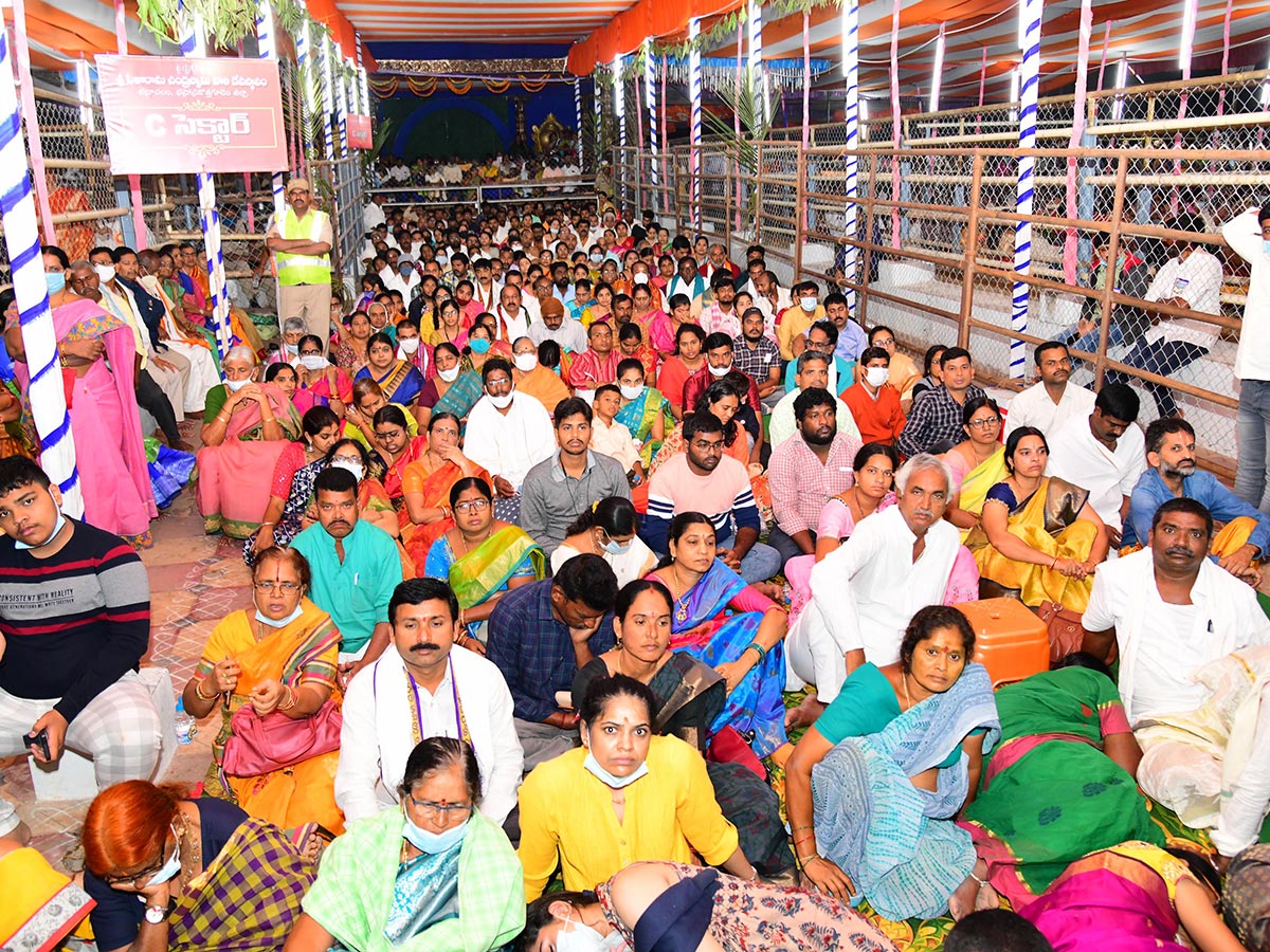 Vaikunta Ekadasi 2023 Celebrations at Bhadrachalam - Sakshi13