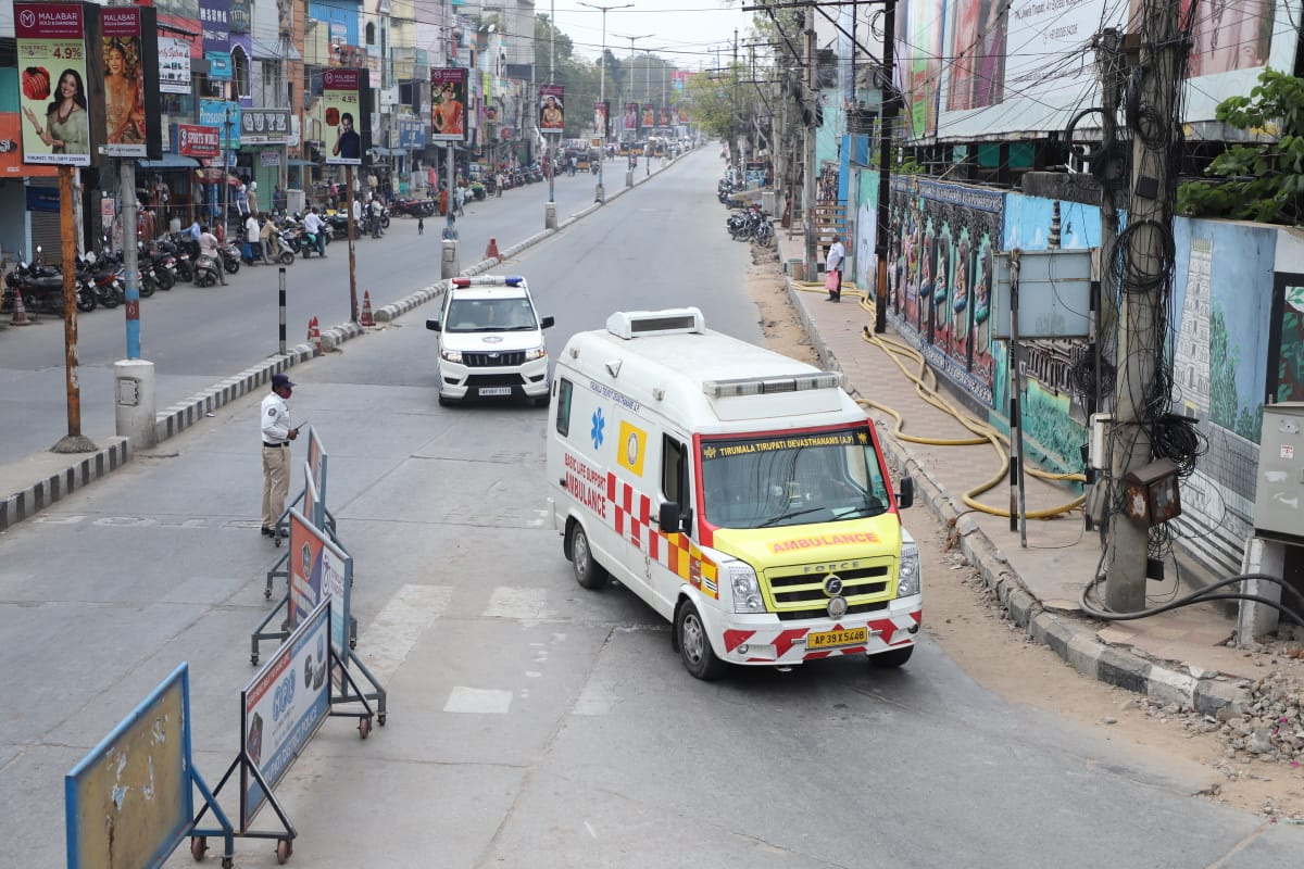 Green Channel Clearance Vizag Sheela Nagar Kims Hospital To Airport - Sakshi1