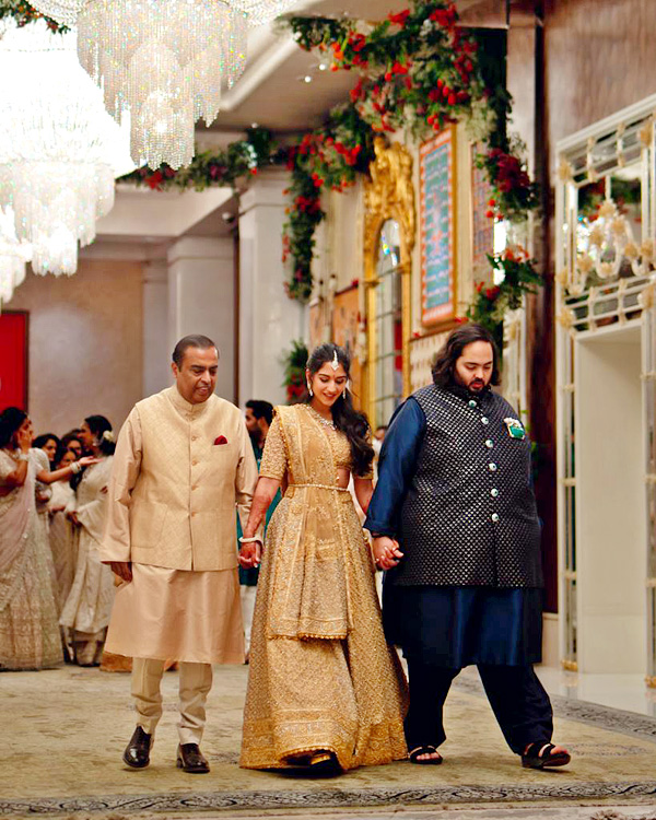 Anant Ambani, Radhika Engagement Ceremony Photos  - Sakshi17