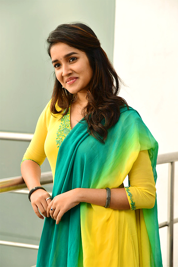 Actress Anikha Surendran Photos - Sakshi10