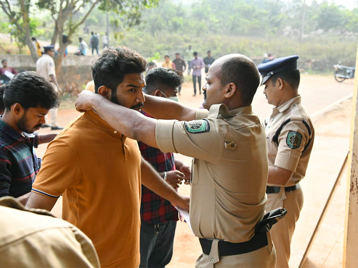 AP Constable Preliminary Exam January 22nd Photos - Sakshi1