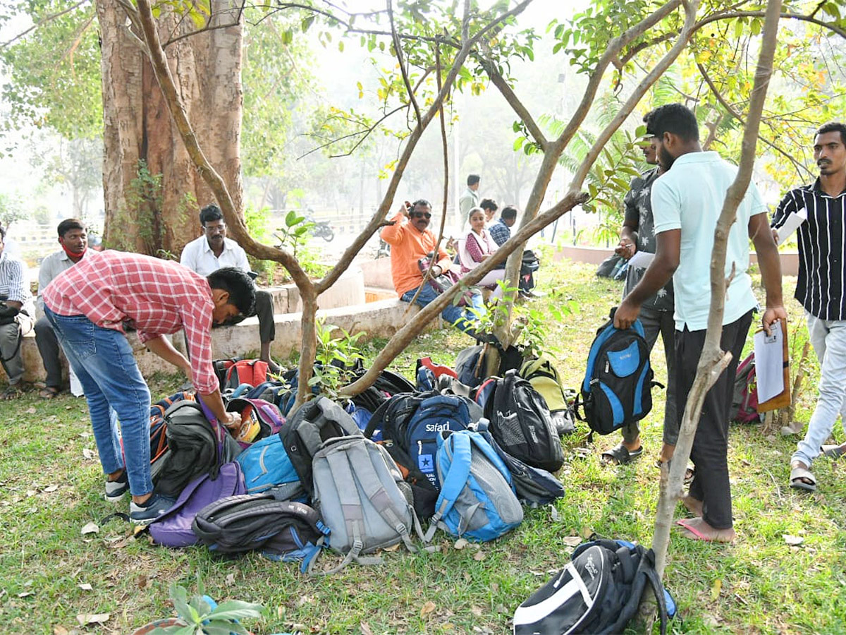 AP Constable Preliminary Exam January 22nd Photos - Sakshi11