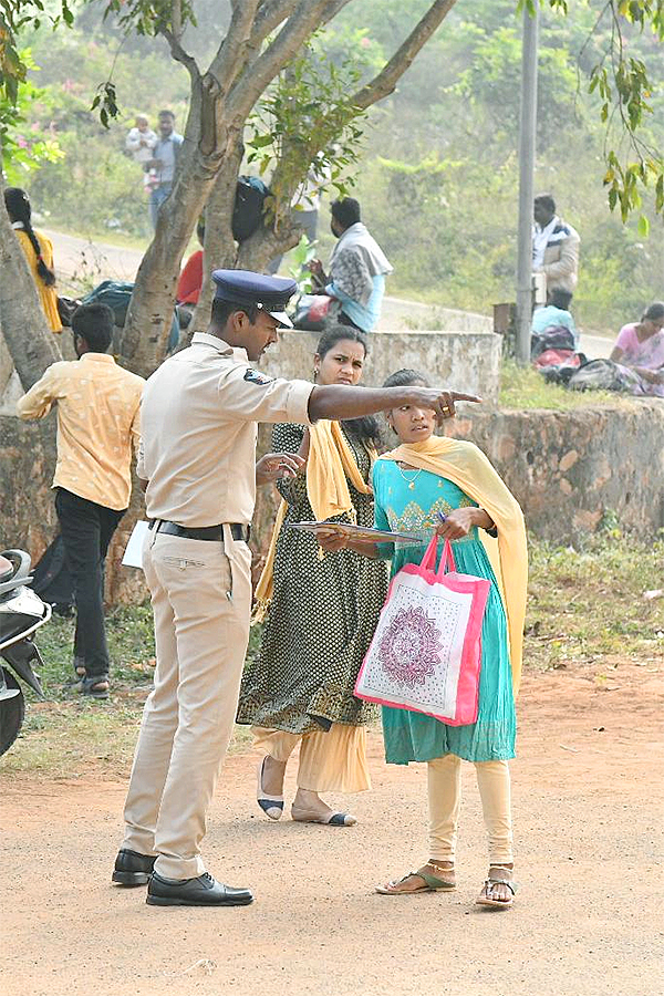 AP Constable Preliminary Exam January 22nd Photos - Sakshi19