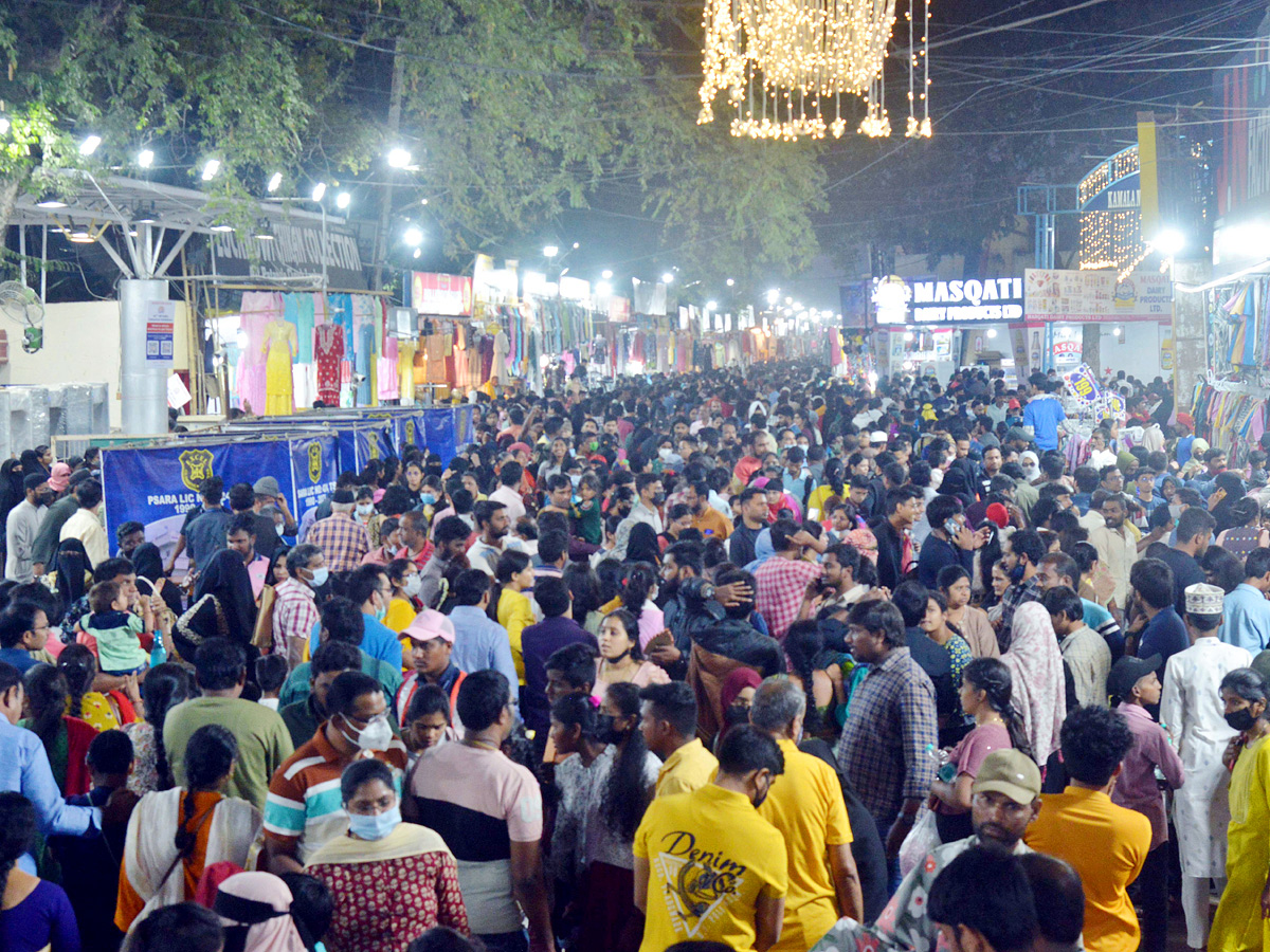 Nampally Exhibition Drawing Heavy Crowd Photos - Sakshi10