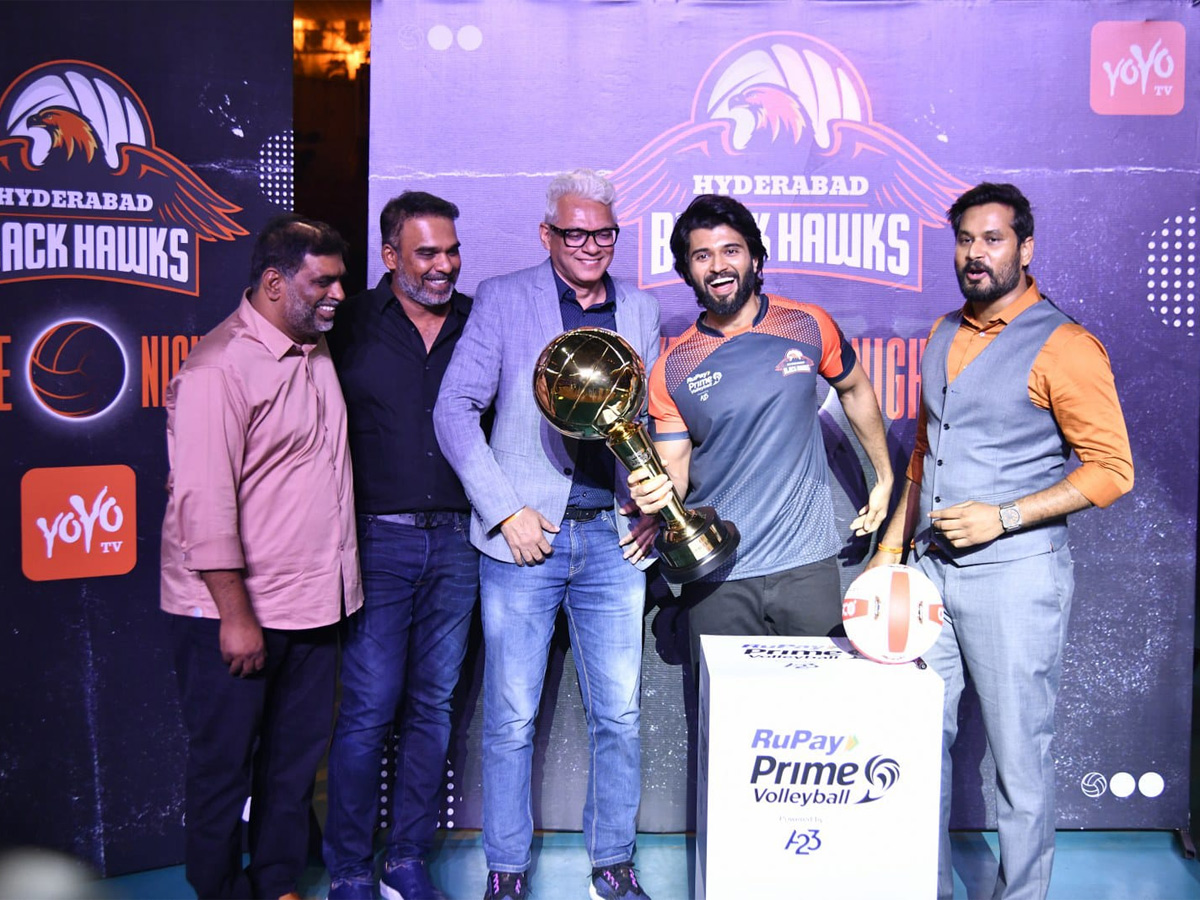 Vijay Deverakonda becomes Co Owner of Hyderabad Black Hawks - Sakshi4