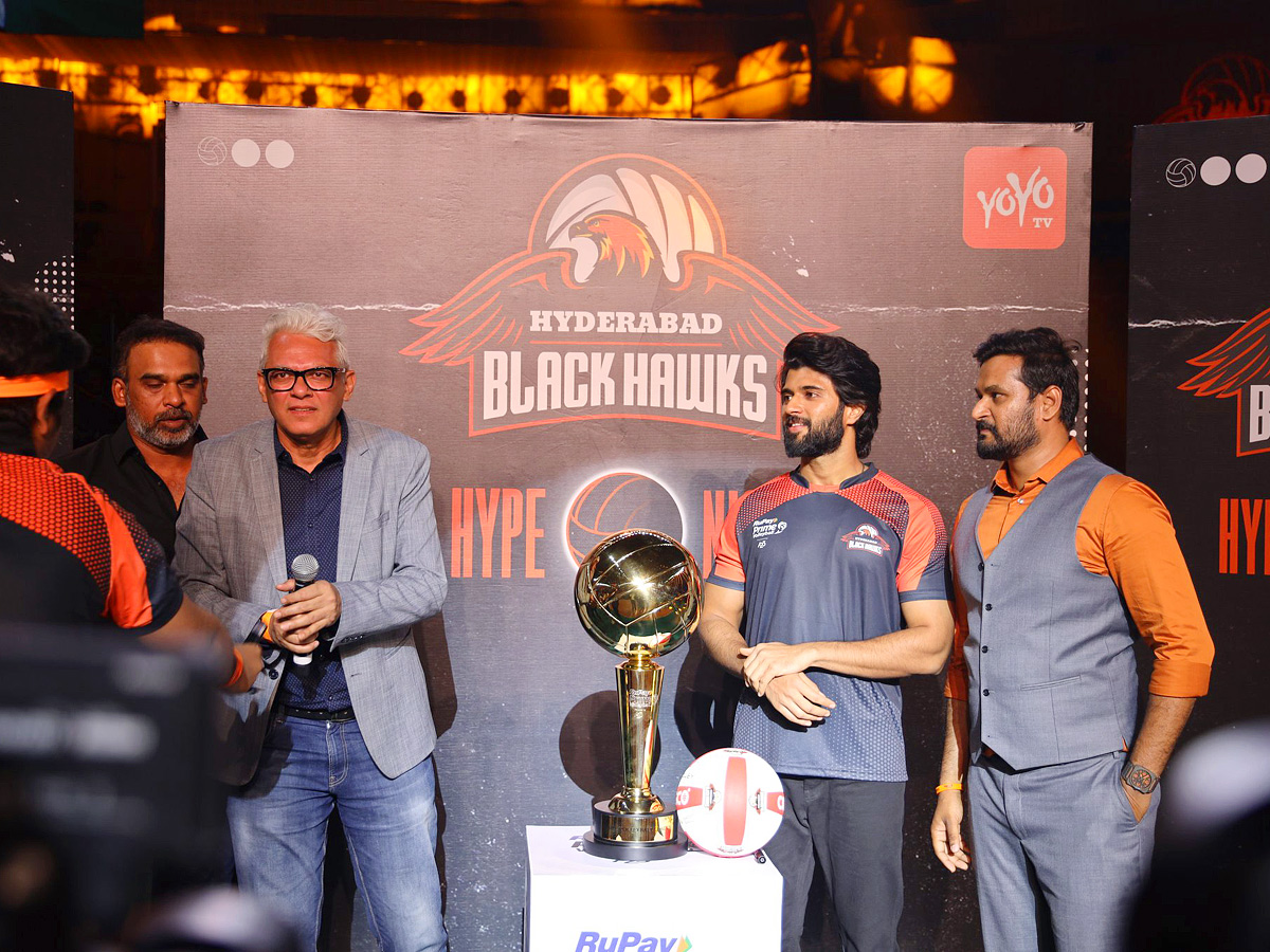 Vijay Deverakonda becomes Co Owner of Hyderabad Black Hawks - Sakshi9