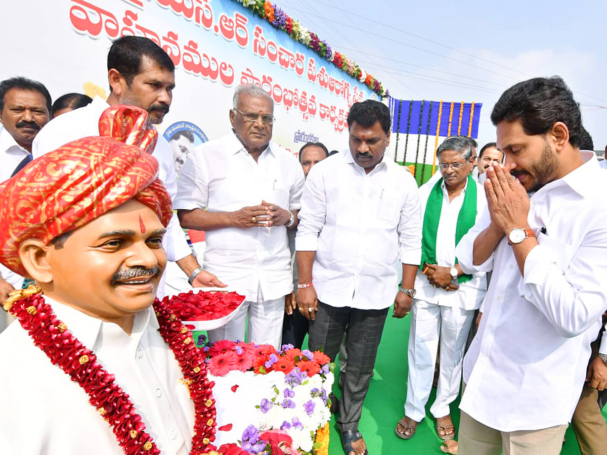 AP CM YS Jagan Flags Off 165 Veterinary Ambulances Photos - Sakshi4