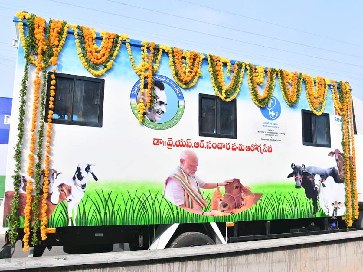 AP CM YS Jagan Flags Off 165 Veterinary Ambulances Photos - Sakshi9