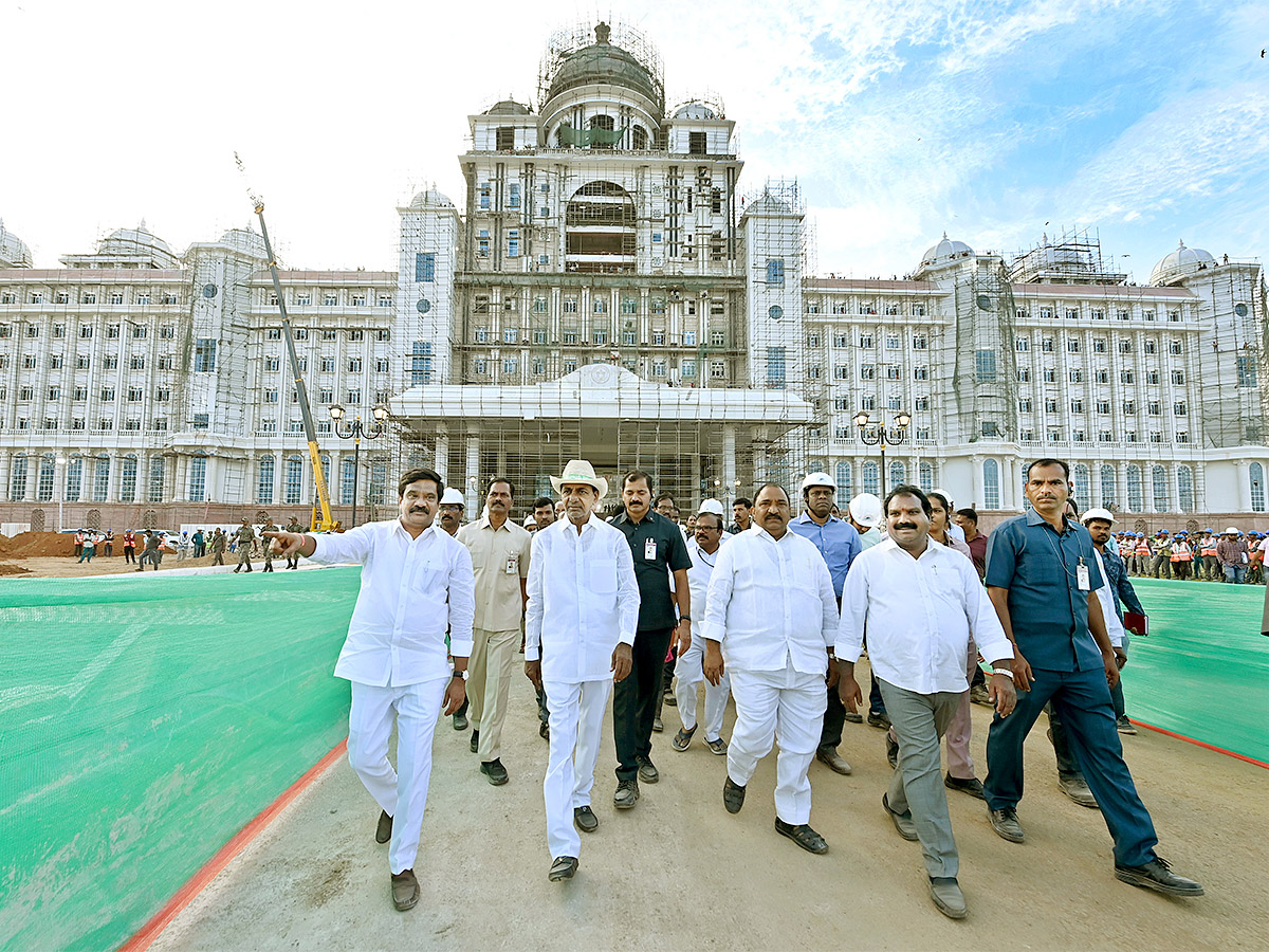 CM KCR Visits New Sachivalayam in Hyderabad Photos - Sakshi1