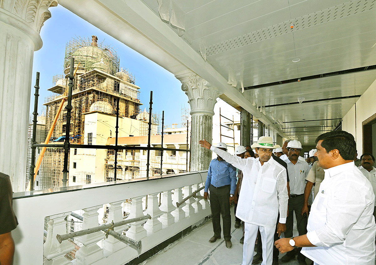 CM KCR Visits New Sachivalayam in Hyderabad Photos - Sakshi2