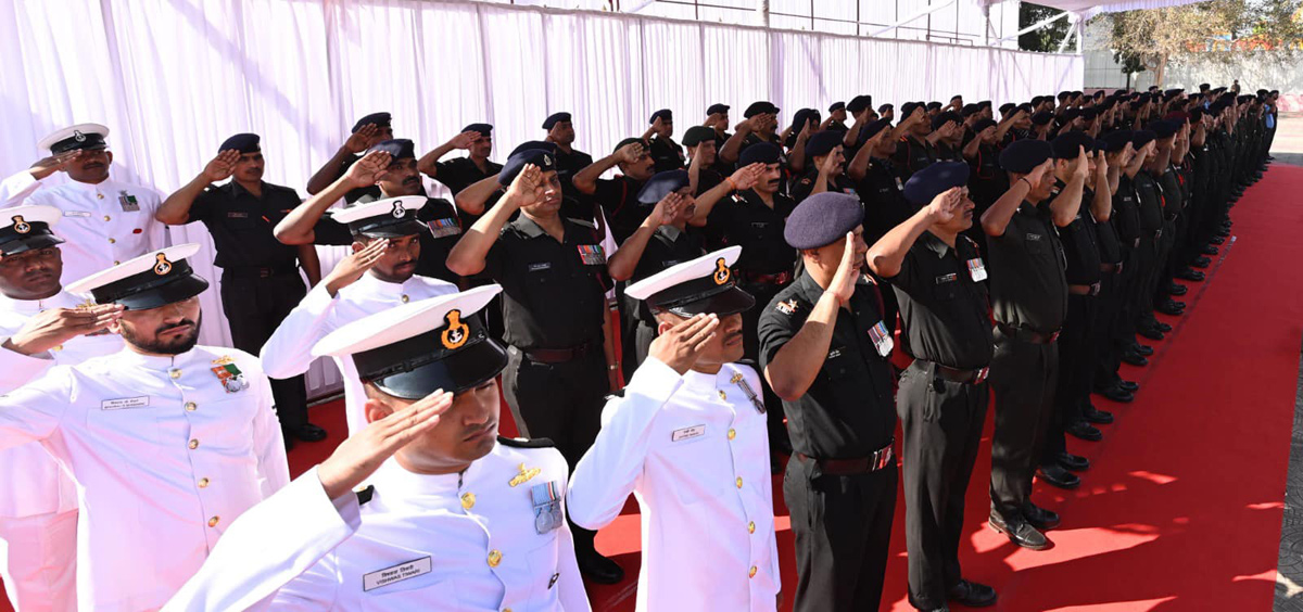 CM KCR hoists national flag at Pragathi Bhavan - Sakshi11