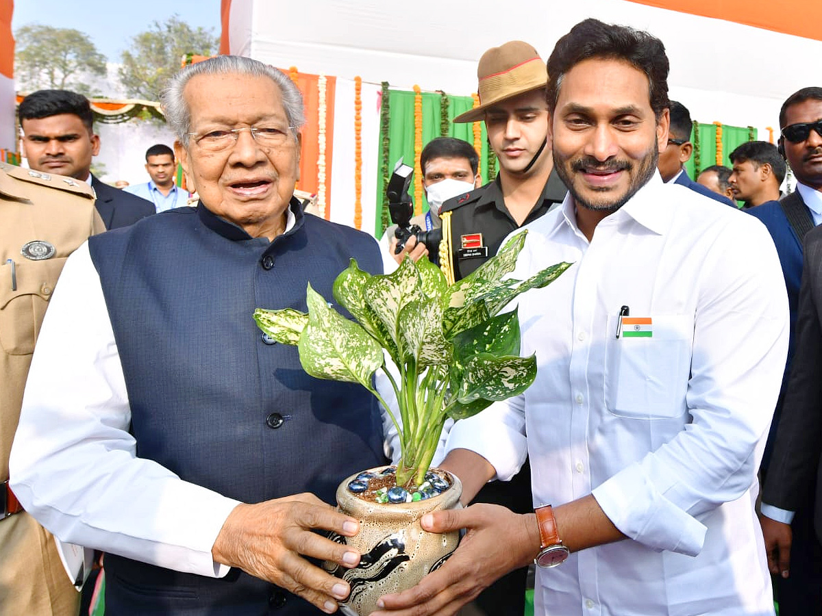 74th Republic day Celebrations At Indira Gandhi Stadium Vijayawada PHotos - Sakshi2