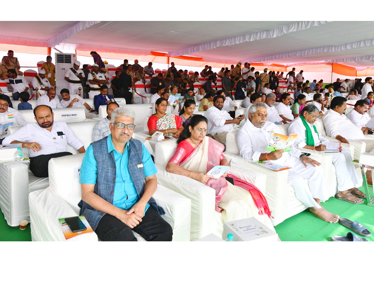 74th Republic day Celebrations At Indira Gandhi Stadium Vijayawada PHotos - Sakshi14