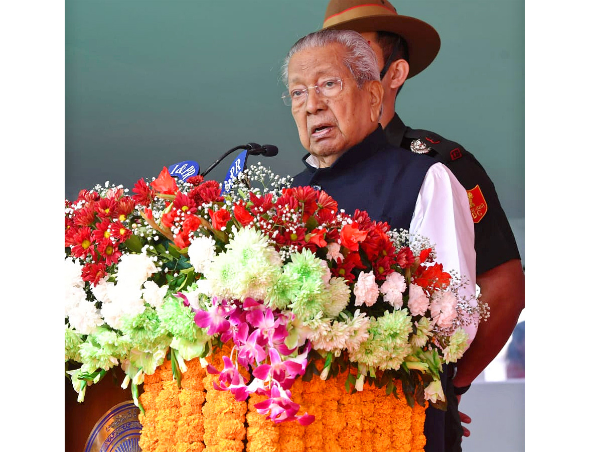 74th Republic day Celebrations At Indira Gandhi Stadium Vijayawada PHotos - Sakshi17